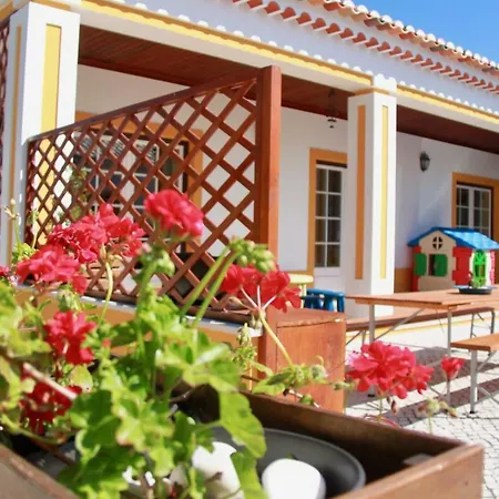 A Casa Da Andorinha 펜션 살리어드마토스