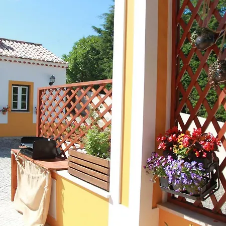 A Casa Da Andorinha * Salir de Matos