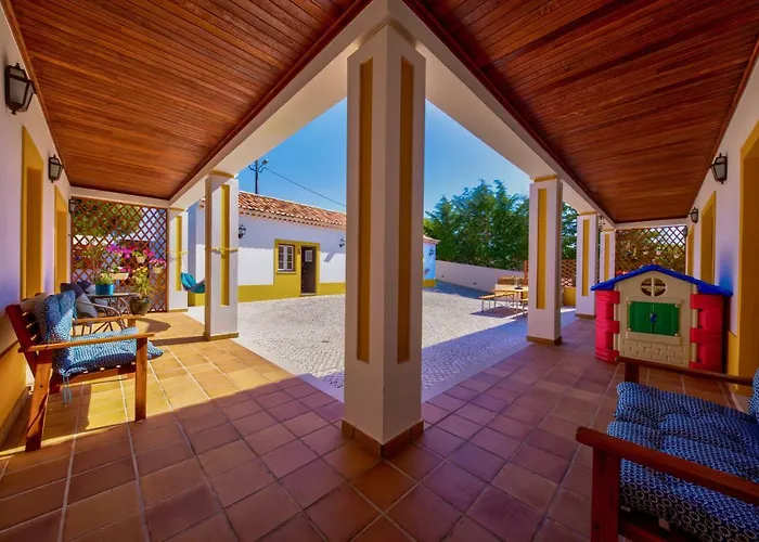 A Casa Da Andorinha * Salir de Matos